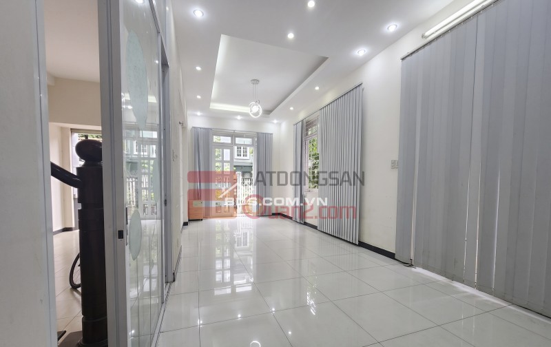 Chính chủ gửi cho thuê biệt thự sân vườn phường An Khánh Quận 2
